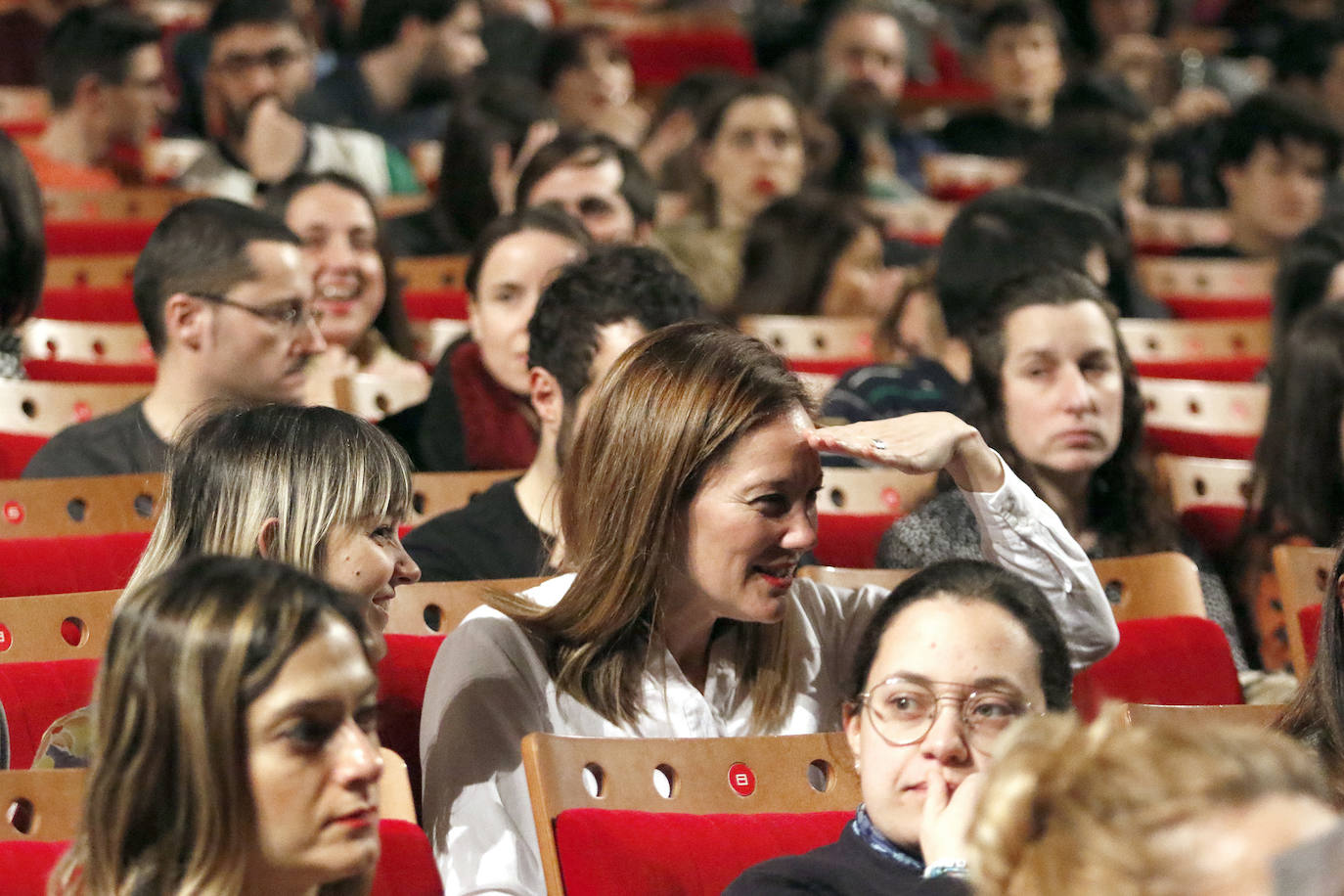 El Teatro de La Laboral acogió este viernes la actuación de Zahara.