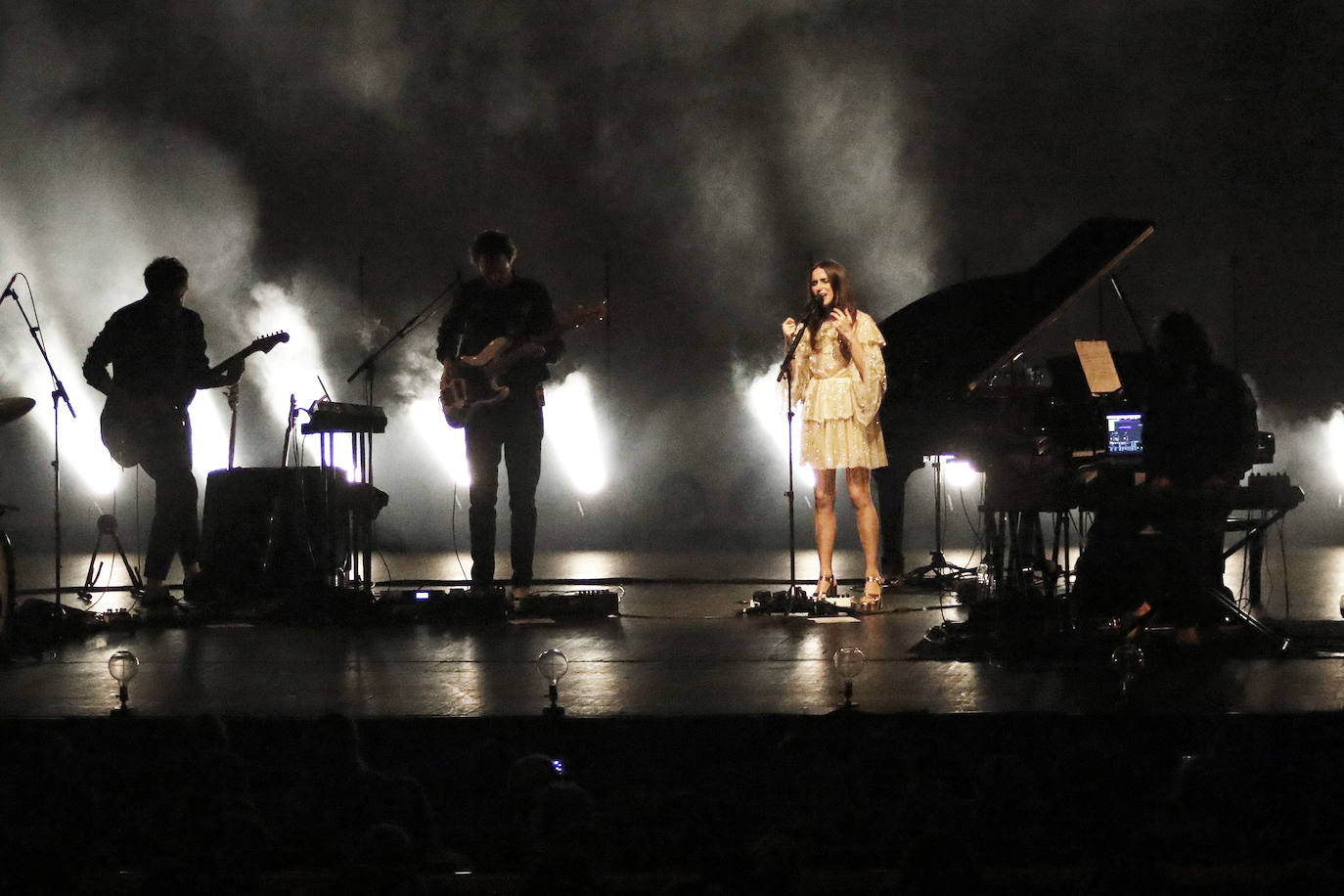 El Teatro de La Laboral acogió este viernes la actuación de Zahara.