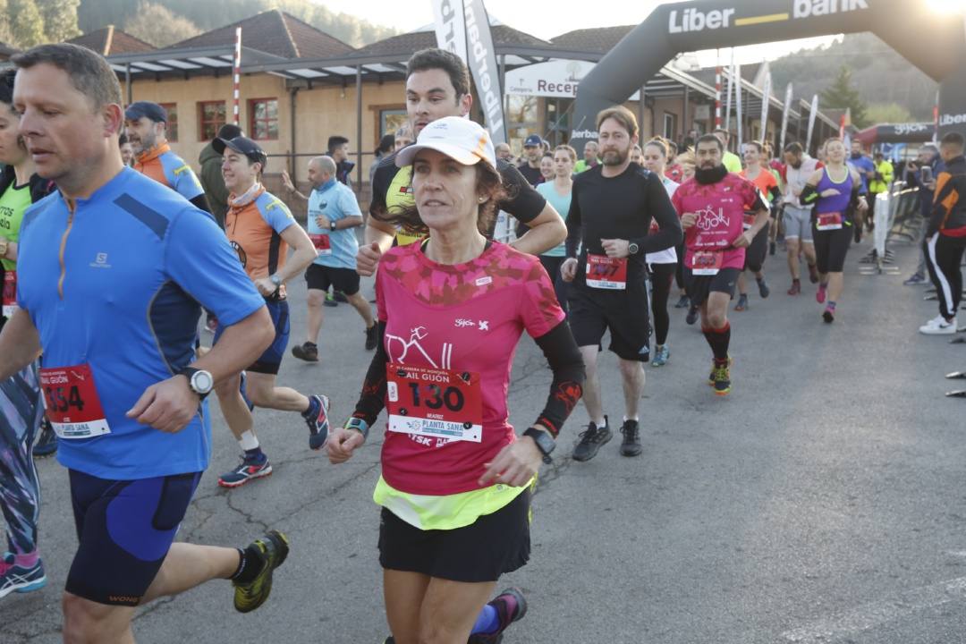 El IV Trail Gijón comienza con la prueba corta en el Camping Municipal de Deva