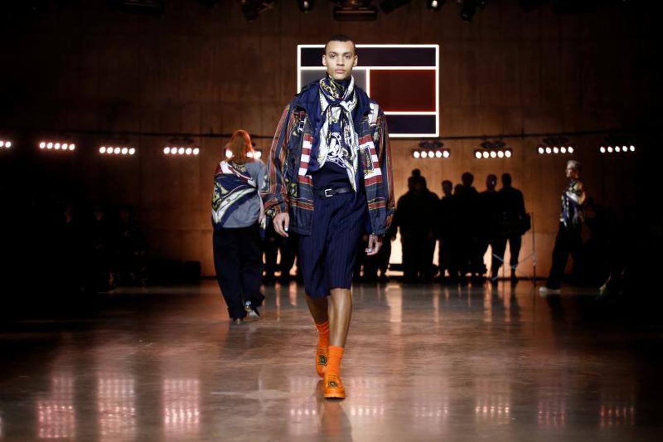 Fotos: Diversidad y moda sostenible en el desfile de Tommy Hilfiger