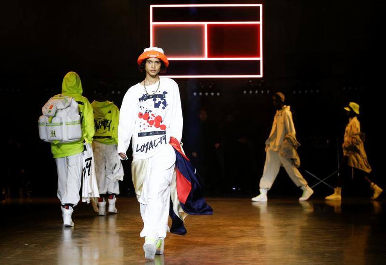 Fotos: Diversidad y moda sostenible en el desfile de Tommy Hilfiger