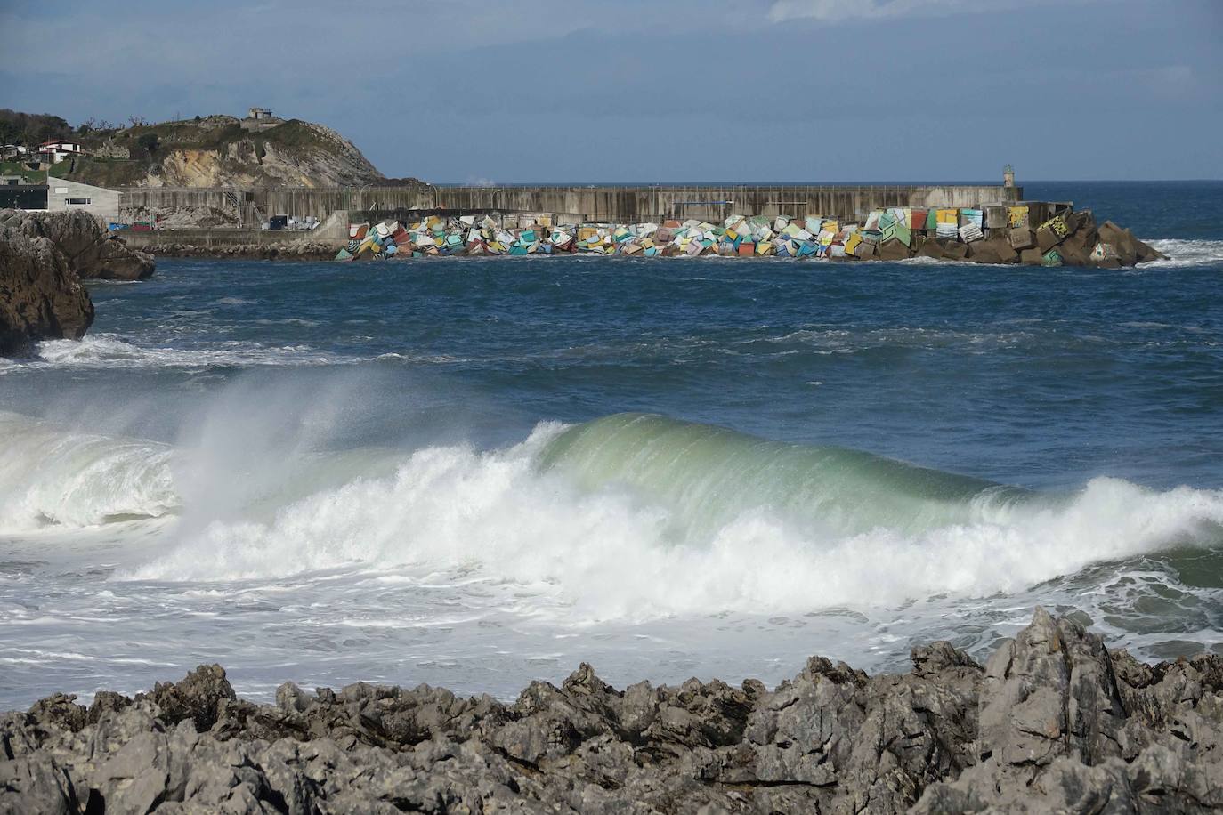 Fotos: Las imágenes que deja el fuerte oleaje en el litoral asturiano