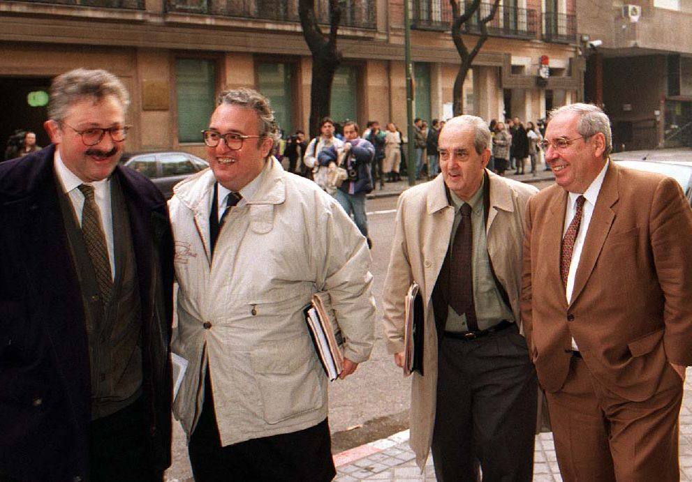 El avilesino Fernando Morán, ministro de Asuntos Exteriores entre los años 1982 y 1985, ha muerto a los 93 años en Madrid.