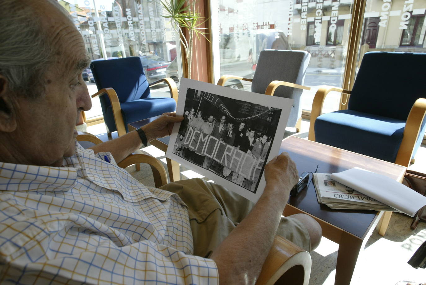 El avilesino Fernando Morán, ministro de Asuntos Exteriores entre los años 1982 y 1985, ha muerto a los 93 años en Madrid.