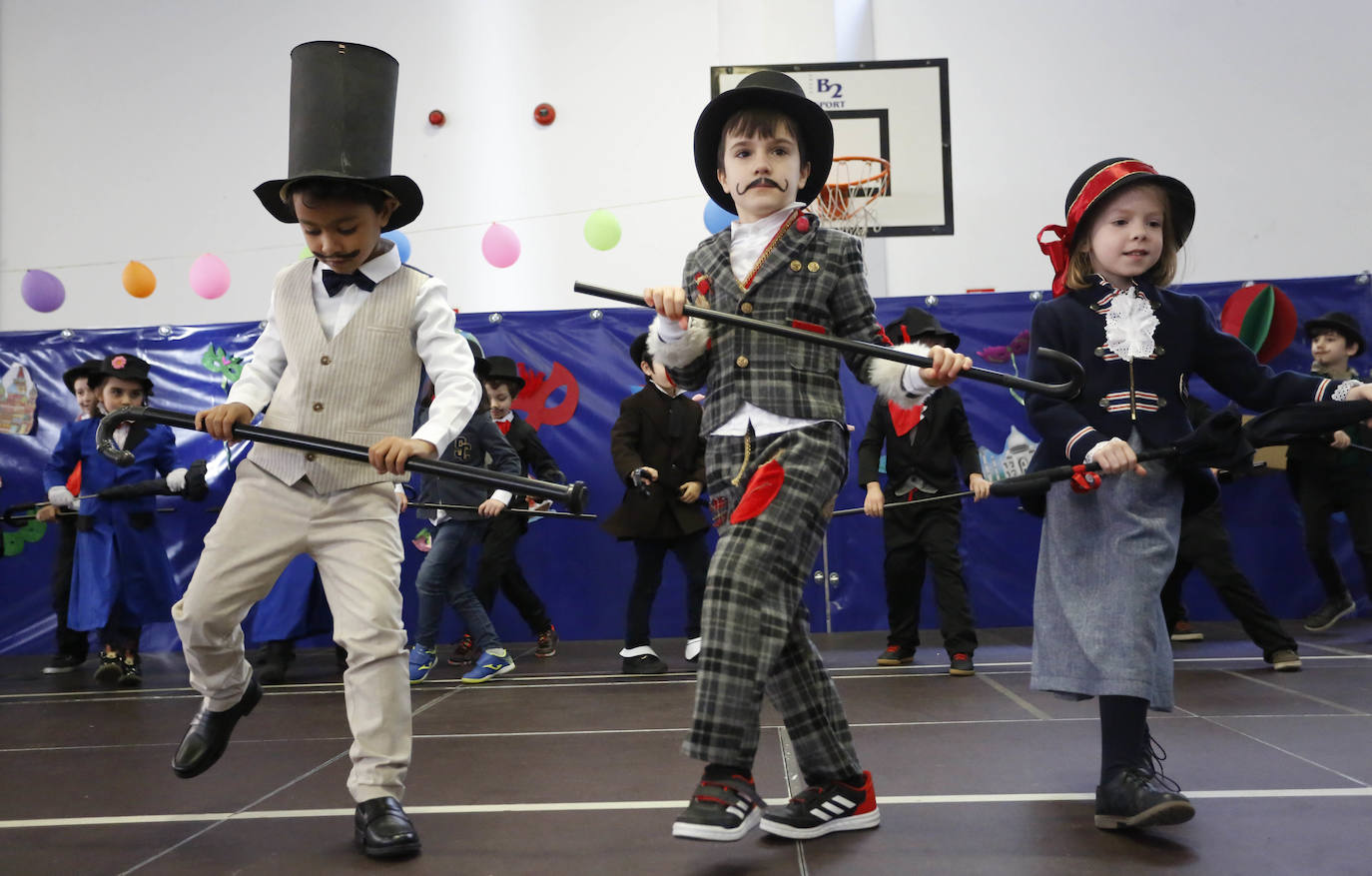 Algunos como los centros de infantil de San Eutiquio, El Bibio, Gloria Fuertes o Jovellanos hicieron que los más pequeños disfrutaran de una jornada especial