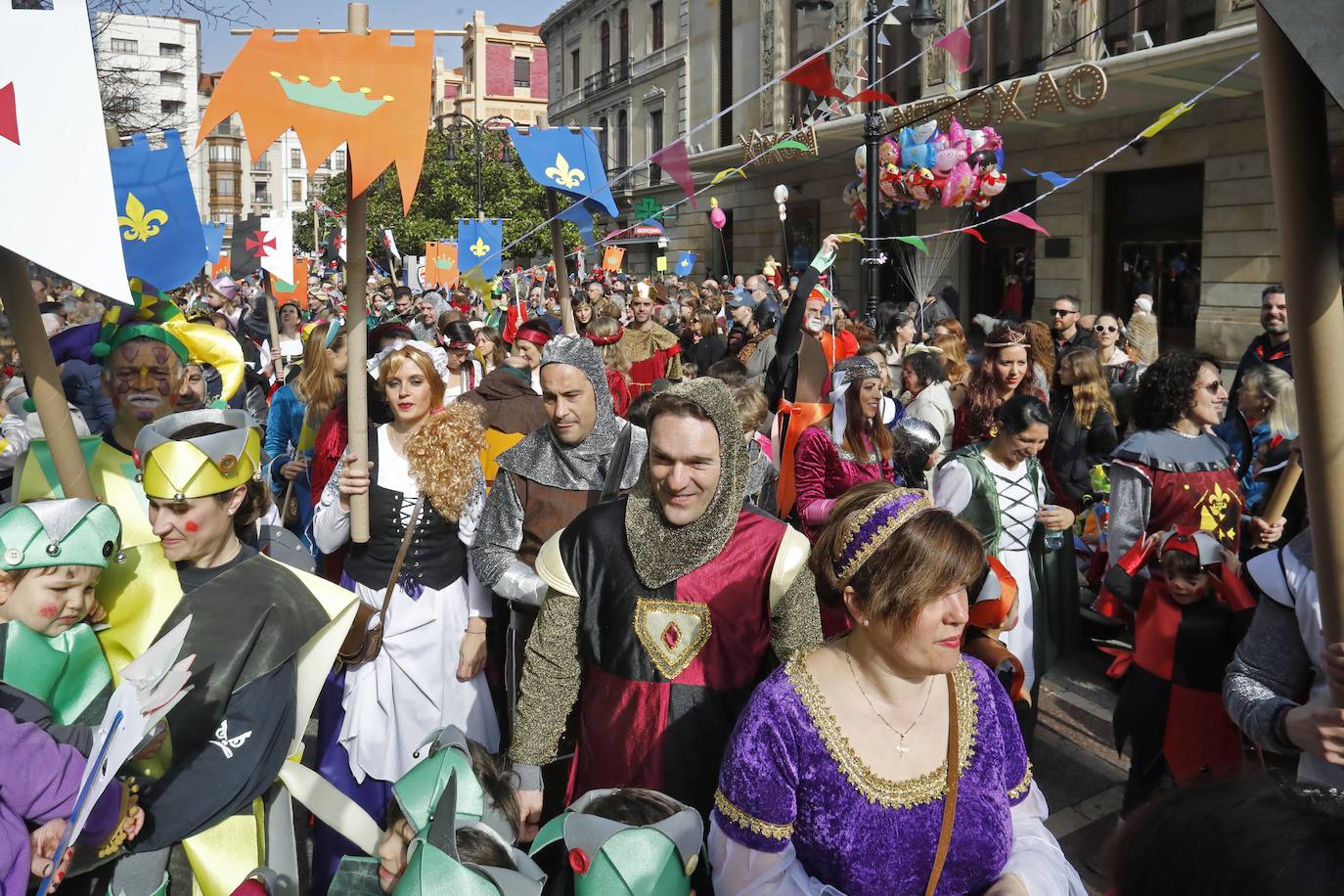 Fotos: ¿Estuviste en el desfile infantil del Antroxu en Gijón? ¡Búscate!