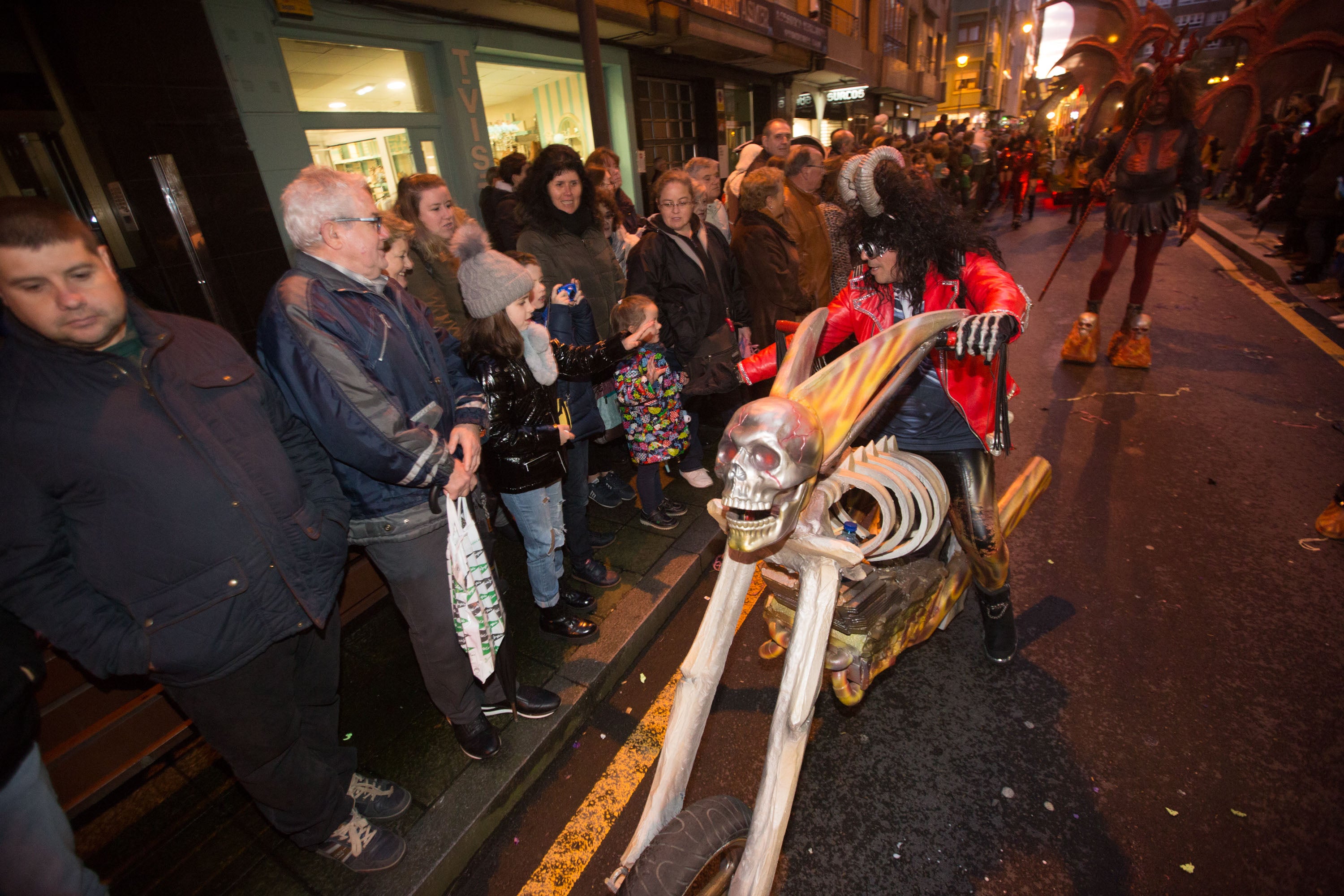 Fotos: Búscate en el Desfile de Antroxos