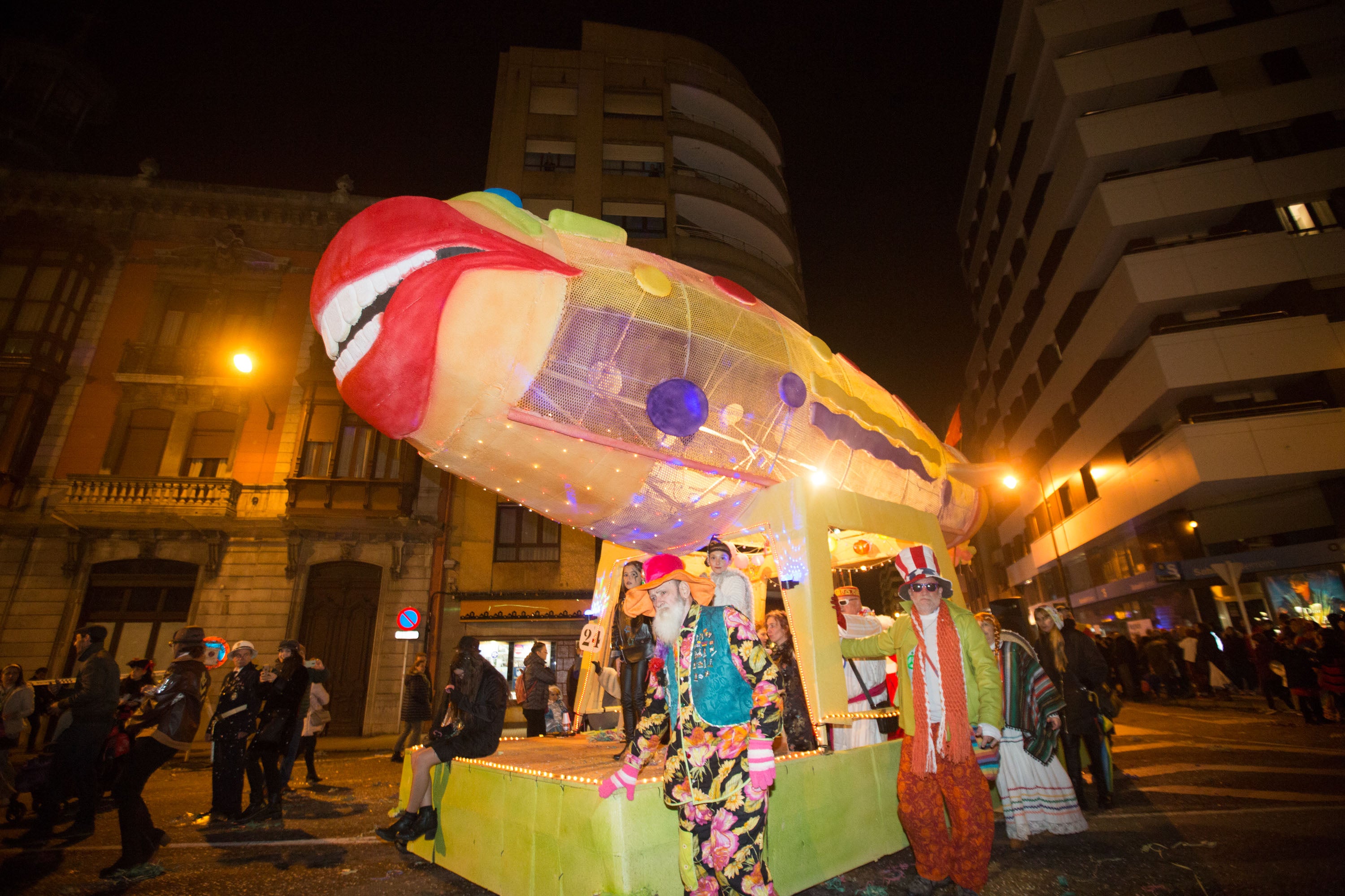 Fotos: Búscate en el Desfile de Antroxos