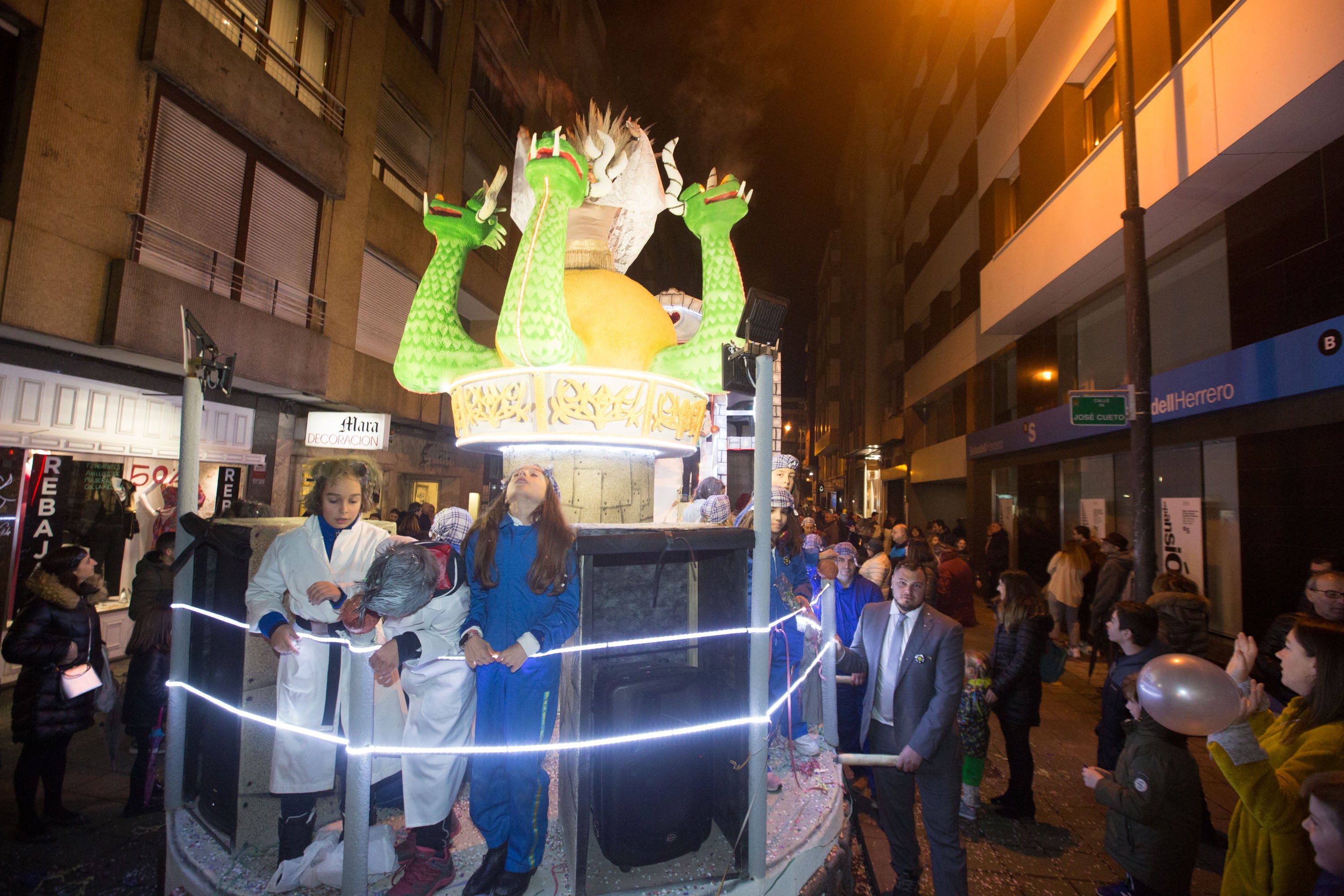 Fotos: Búscate en el Desfile de Antroxos