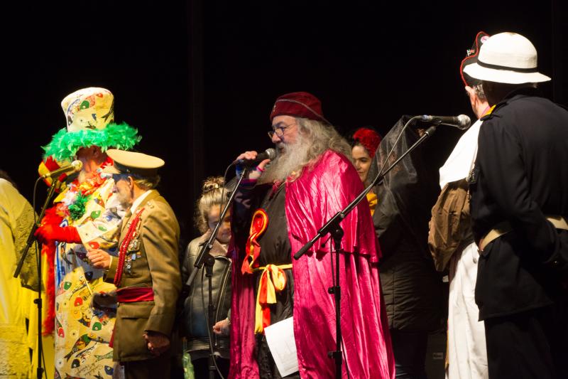 Fotos: El entroxu entierra a su sardina