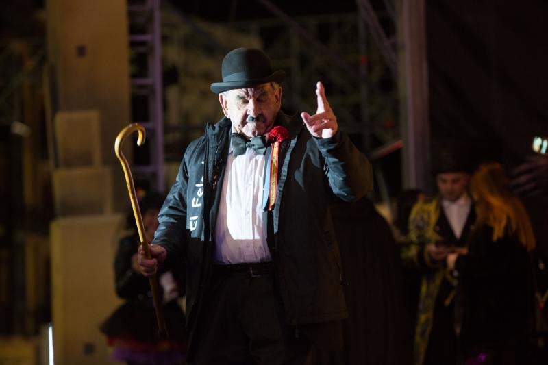 Fotos: El entroxu entierra a su sardina