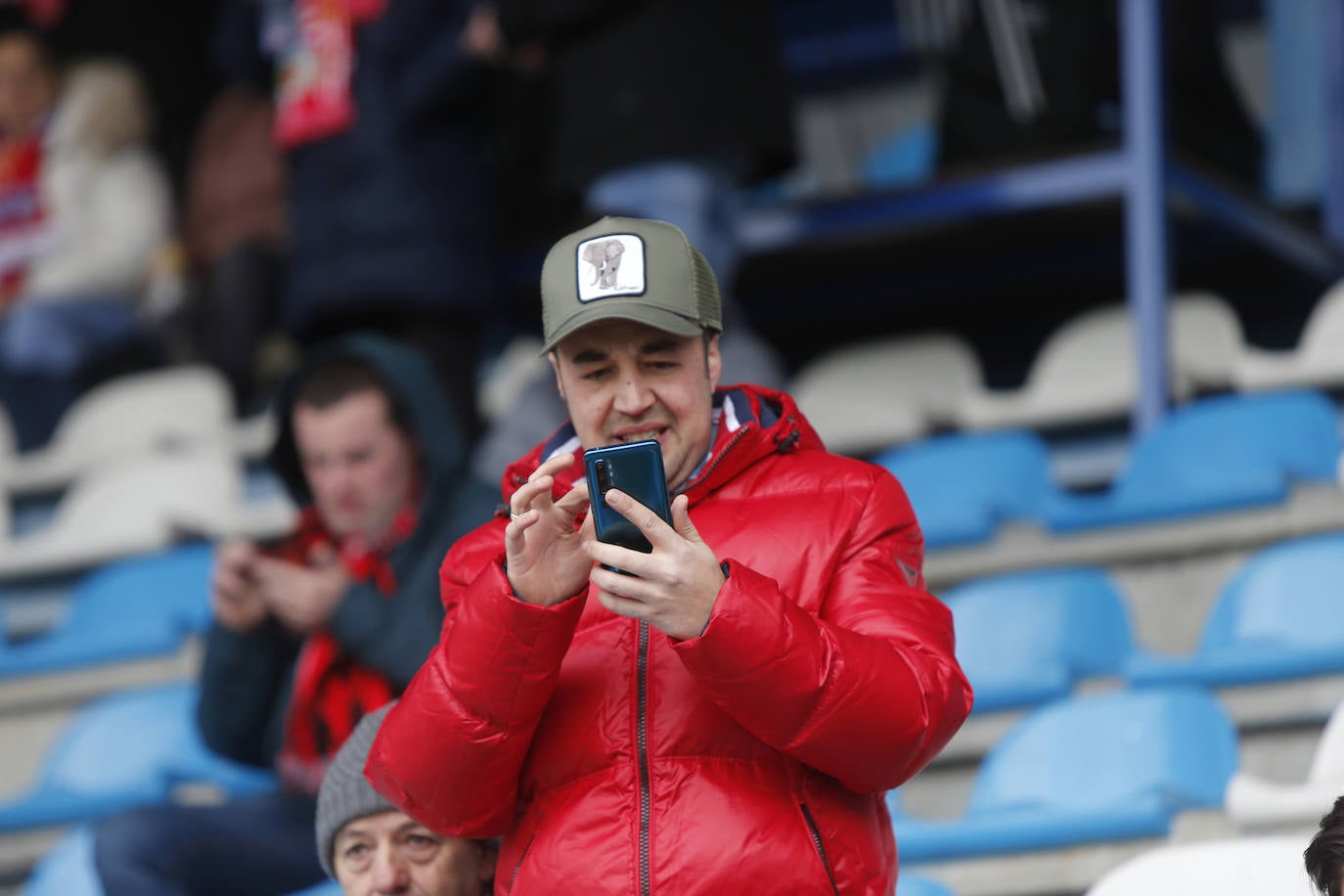 Fotos: ¿Estuviste en el Ponferradina – Sporting? ¡Búscate!