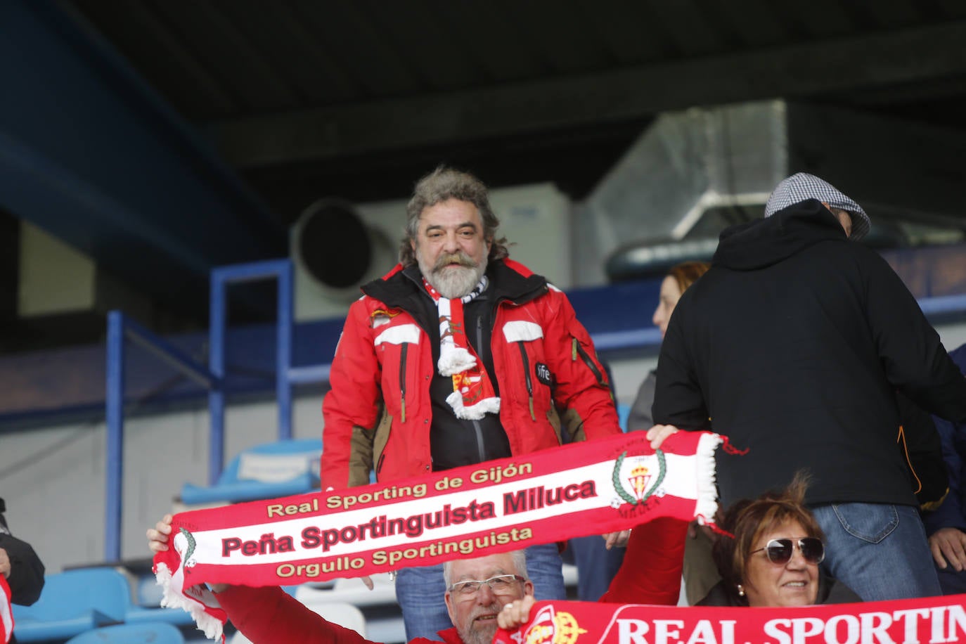 Fotos: ¿Estuviste en el Ponferradina – Sporting? ¡Búscate!