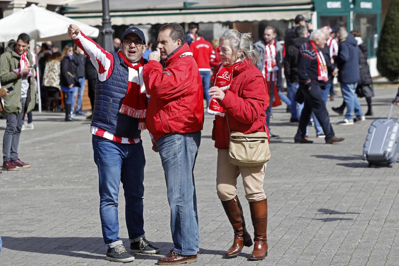 Fotos: ¿Estuviste en el Ponferradina – Sporting? ¡Búscate!