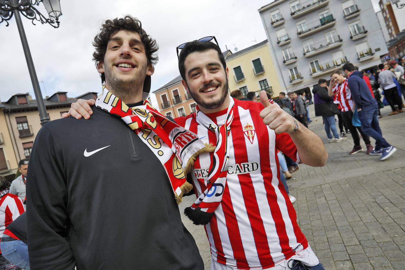 Fotos: ¿Estuviste en el Ponferradina – Sporting? ¡Búscate!