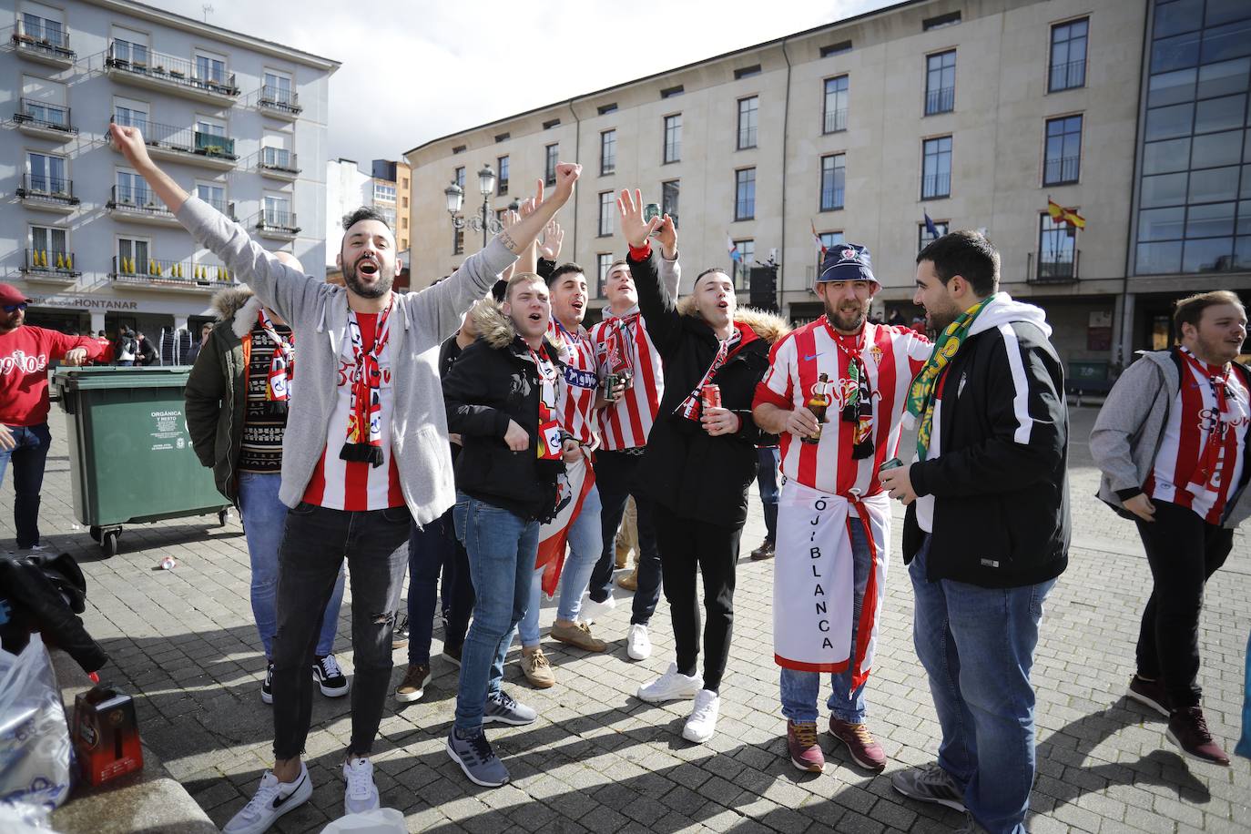 Fotos: ¿Estuviste en el Ponferradina – Sporting? ¡Búscate!