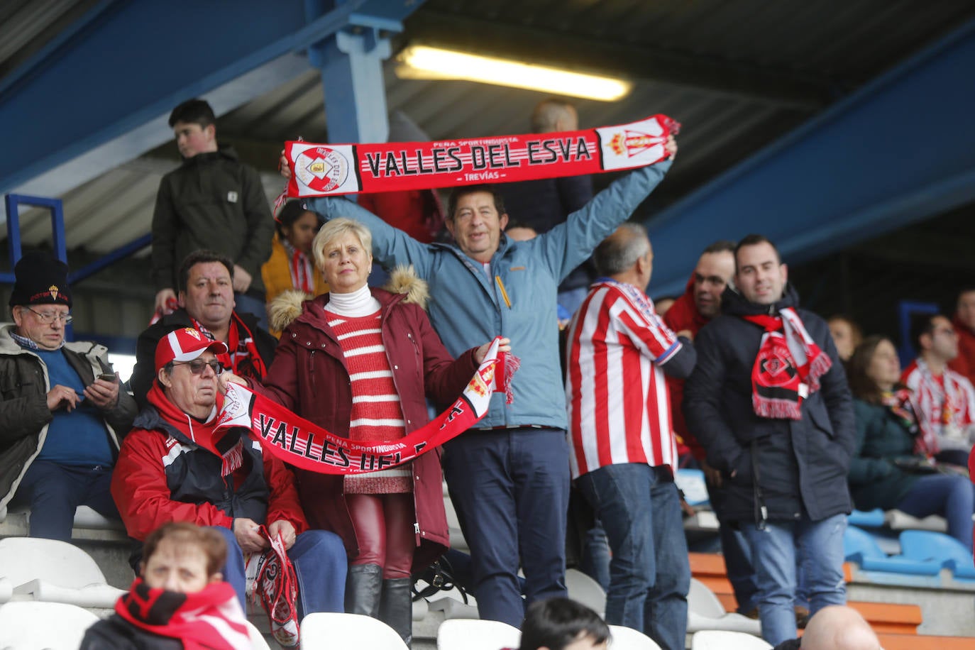 Fotos: ¿Estuviste en el Ponferradina – Sporting? ¡Búscate!