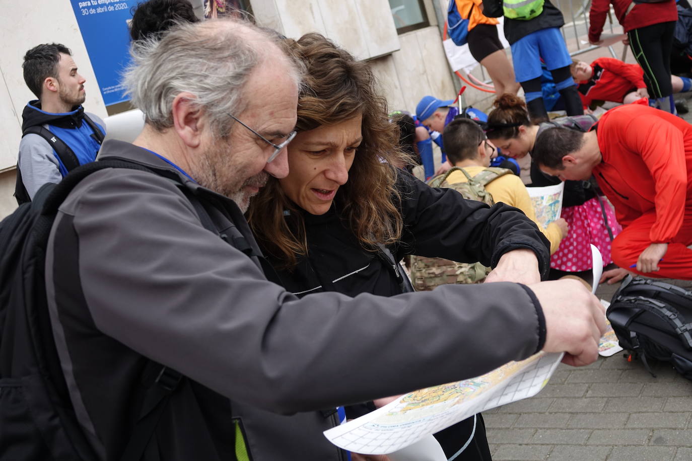La prueba deportiva Piloña Orienta, organizada por los alumnos de Pro Viaje de Estudios del IES de Infiesto, tuvo lugar este domingo en Infiesto. 