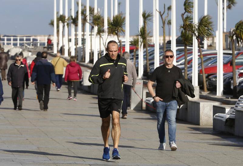 La costa oriental de Asturias está en alerta roja por fenómenos costeros en los últimos coletazos de 'Karine'
