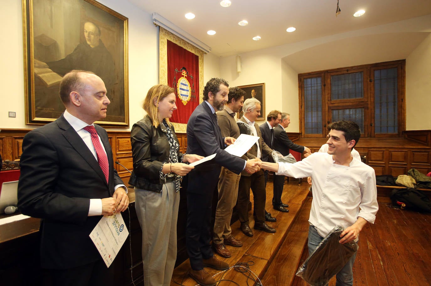 Lograron sendas victorias con un proyecto de esferificación de bebidas y una iniciativa para llevar el cine al mundo rural