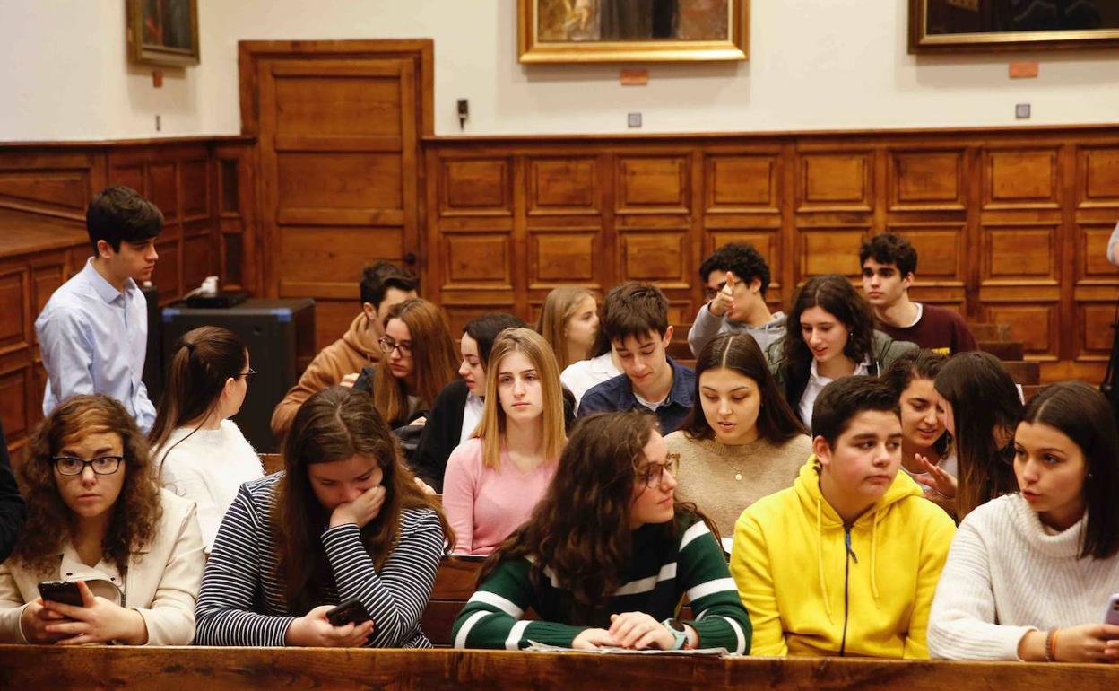 Participantes en el acto de este jueves. 