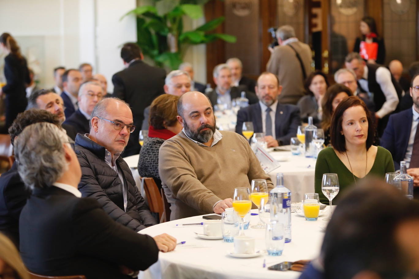 El presidente de la Confederación Española de Organizaciones Empresariales (CEOE) participa en la jornada 'Retos y oportunidades de las empresas ante el nuevo ciclo', organizada por EL COMERCIO y Liberbank