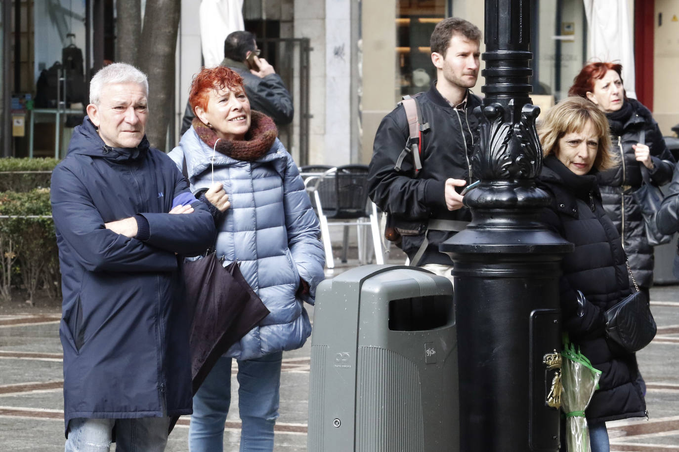 Alumnos de la Escuela Superior de Arte Dramático realizan a las puertas del Jovellanos una coreografía reivindicativa con motivo del 8M