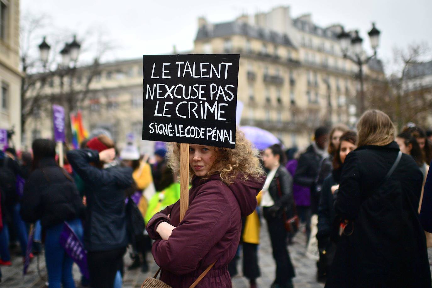 Las mujeres francesas salieron a la calle.