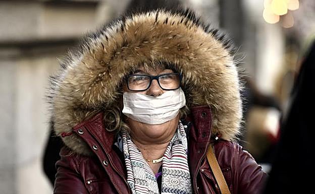 La epidemia alcanza los mil infectados después de que los contagios y muertos se hayan duplicado en Madrid en 24 horas