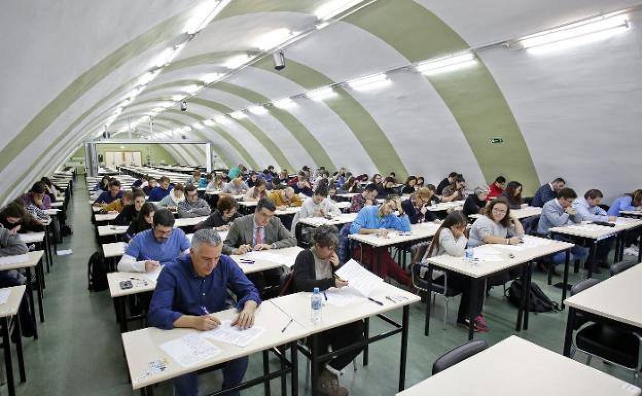 Coronavirus | La UNED suspende unas oposiciones con más de 10.000 aspirantes