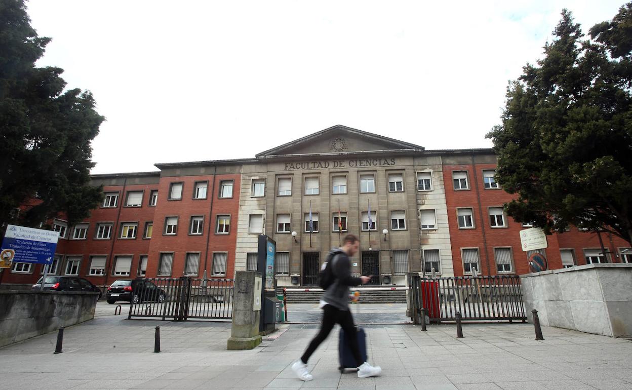 La Universidad de Oviedo mantiene su actividad sin restricciones