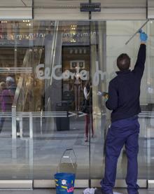 Imagen secundaria 2 - El eje comercial de Madrid pierde el 80% de sus ventas por el coronavirus