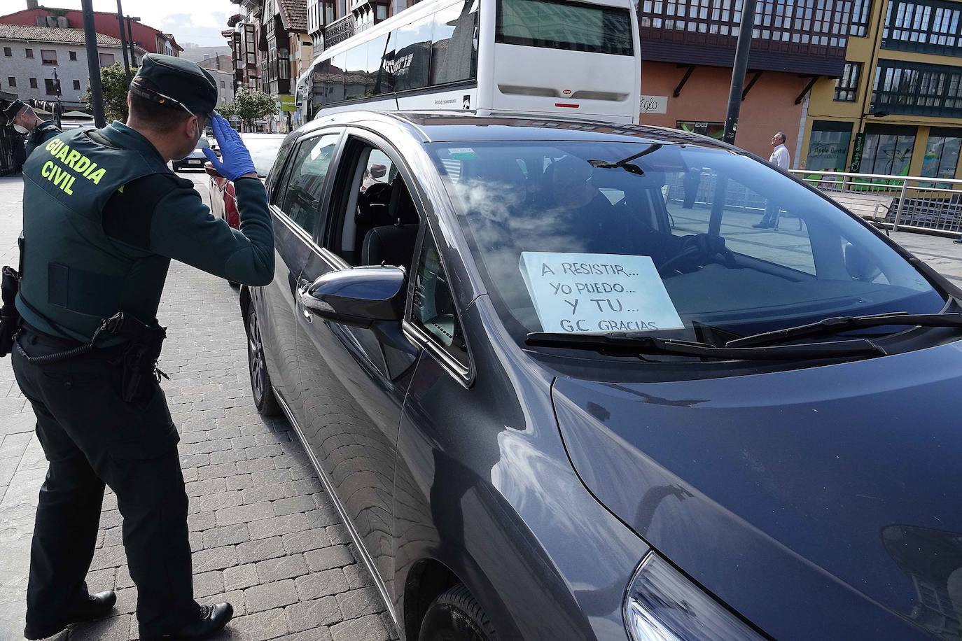 Apenas ciudadanos es la tónica general en las calles y carreteras asturianas