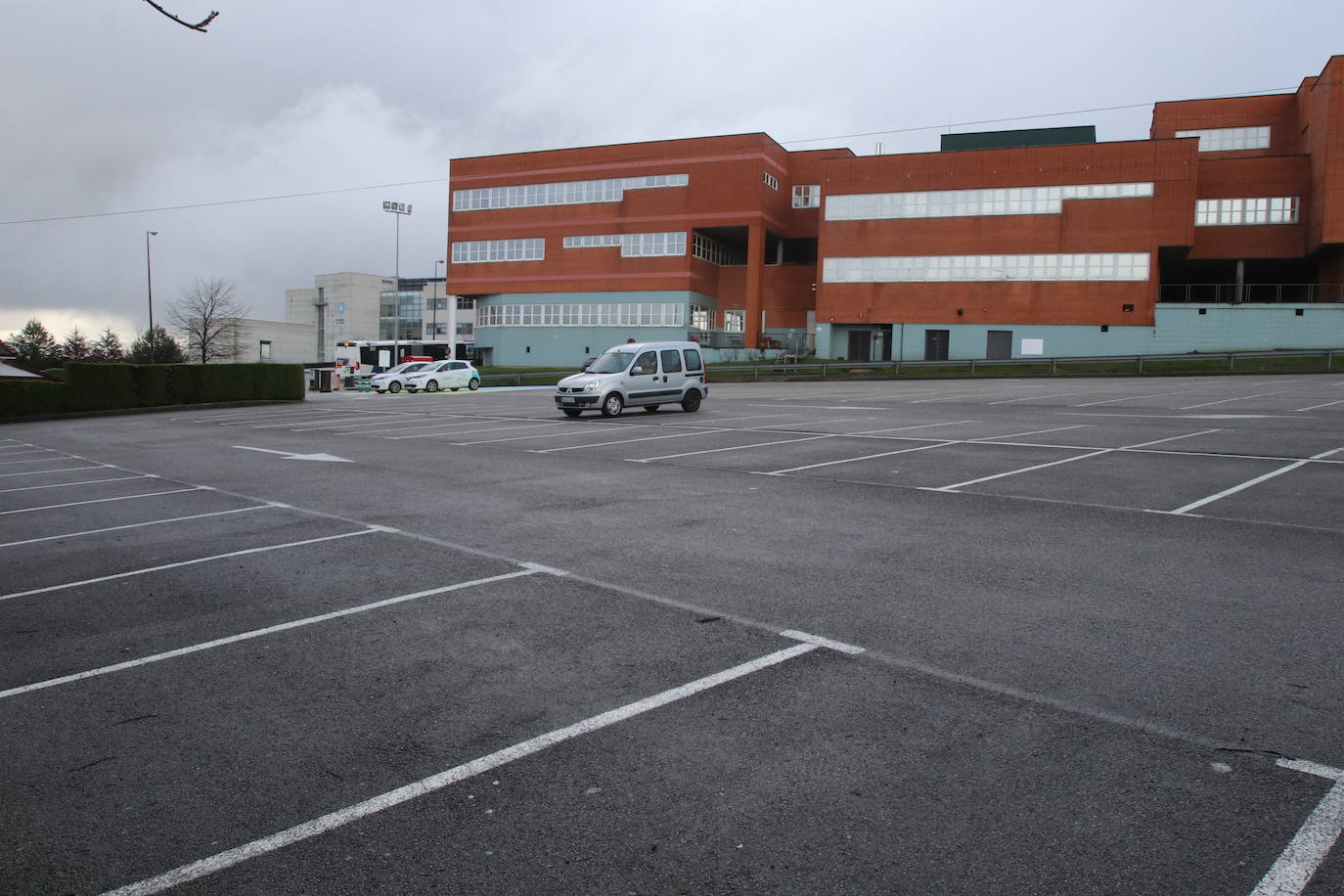 Apenas ciudadanos es la tónica general en las calles y carreteras asturianas