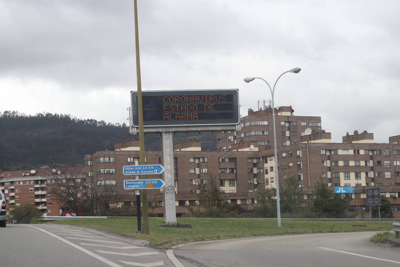 Apenas ciudadanos es la tónica general en las calles y carreteras asturianas