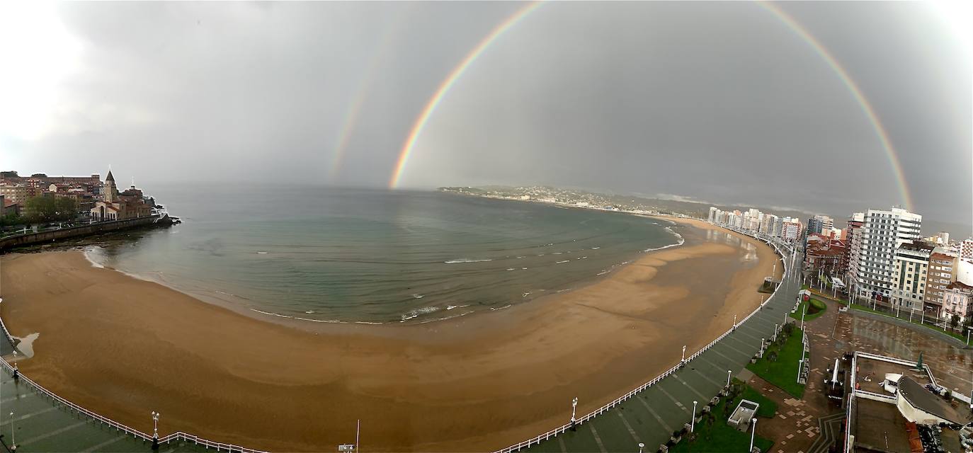 Para disfrutar de paisajes como este: La playa de San Lorenzo de Gijón, día 35 de confinamiento. Aún hay cosas bonitas de las que disfrutar. 