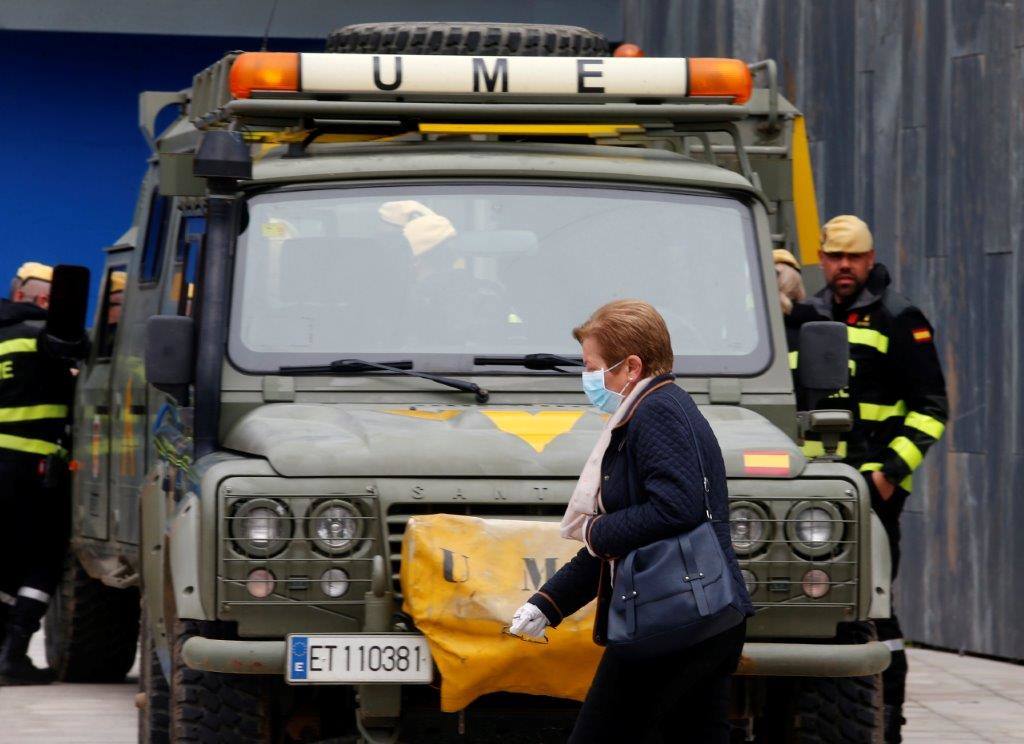 Los integrantes de la UME tendrán como una de las labores fundamentales la limpieza de edificios y zonas de uso público como estasciones de tren o autobús