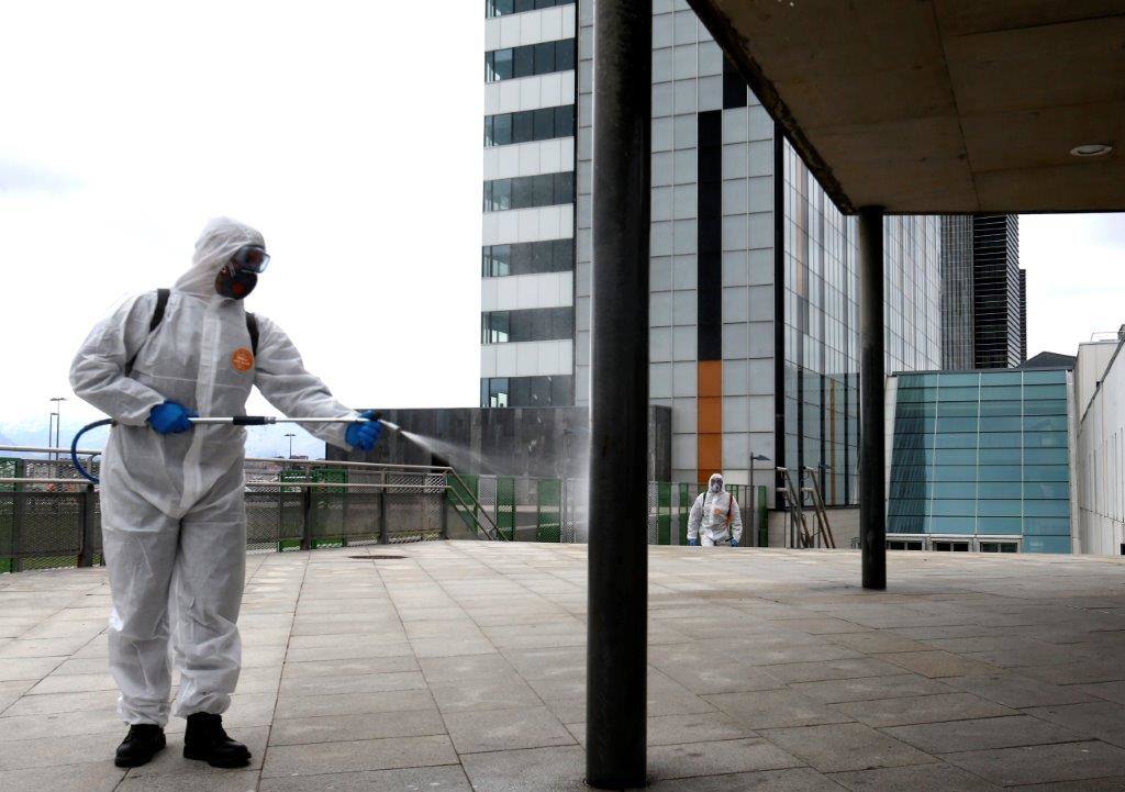 Los integrantes de la UME tendrán como una de las labores fundamentales la limpieza de edificios y zonas de uso público como estasciones de tren o autobús