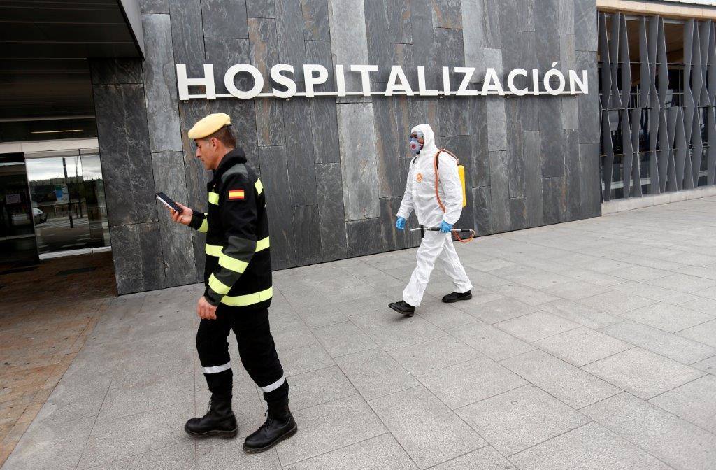 Los integrantes de la UME tendrán como una de las labores fundamentales la limpieza de edificios y zonas de uso público como estasciones de tren o autobús