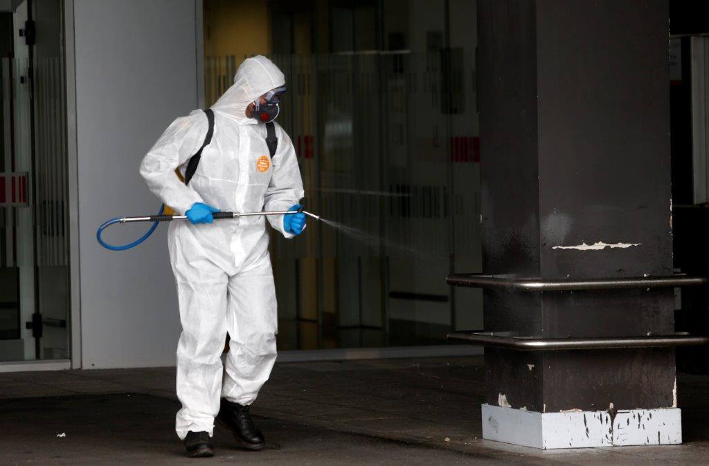 Los integrantes de la UME tendrán como una de las labores fundamentales la limpieza de edificios y zonas de uso público como estasciones de tren o autobús