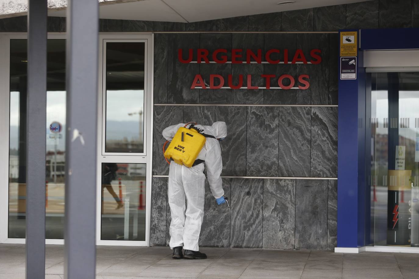 Los integrantes de la UME tendrán como una de las labores fundamentales la limpieza de edificios y zonas de uso público como estasciones de tren o autobús