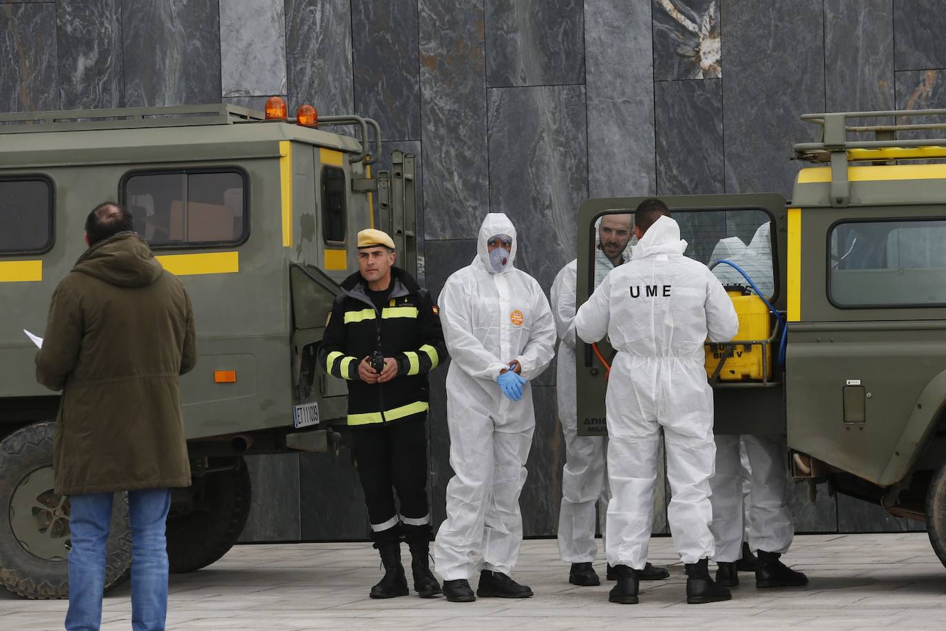 Los integrantes de la UME tendrán como una de las labores fundamentales la limpieza de edificios y zonas de uso público como estasciones de tren o autobús