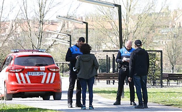 50 personas multadas en Gijón por incumplir el estado de alarma en el segundo día de confinamiento