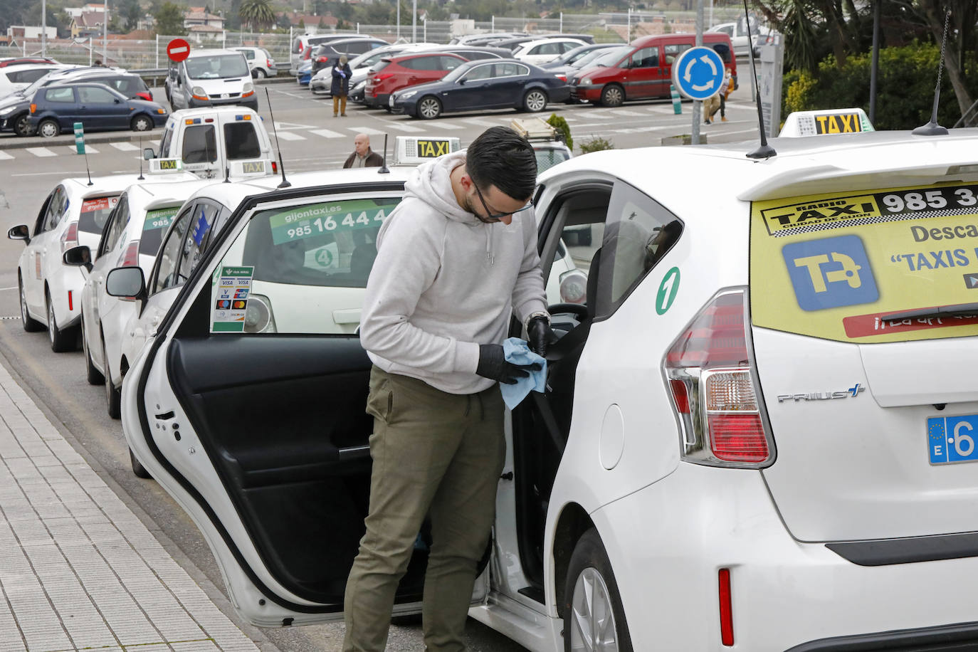 Los asturianos siguen viviendo bajo las restricciones que impone el Estado de Alarma por el coronavirus 