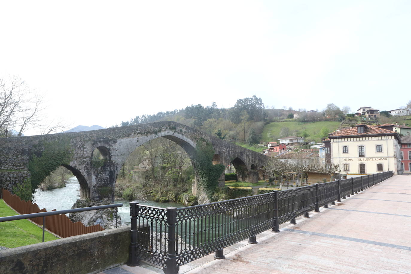 Los asturianos siguen viviendo bajo las restricciones que impone el Estado de Alarma por el coronavirus 