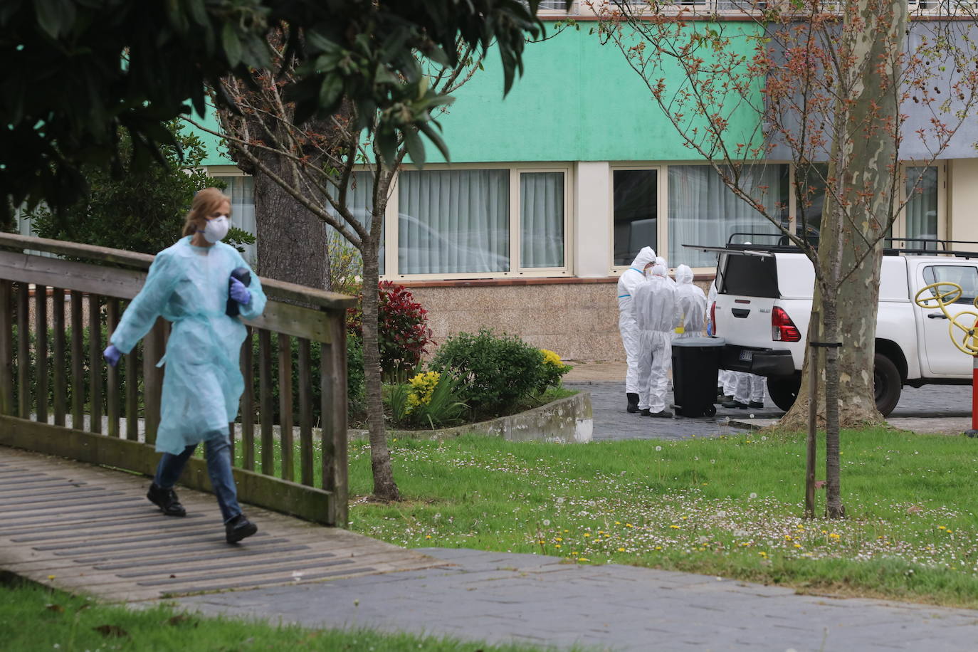 La residencia de mayores de Grado es uno de los focos del coronavirus en Asturias. En este equipamiento público se han registrado más de veinte positivos y una usuaria afectada ha fallecido.