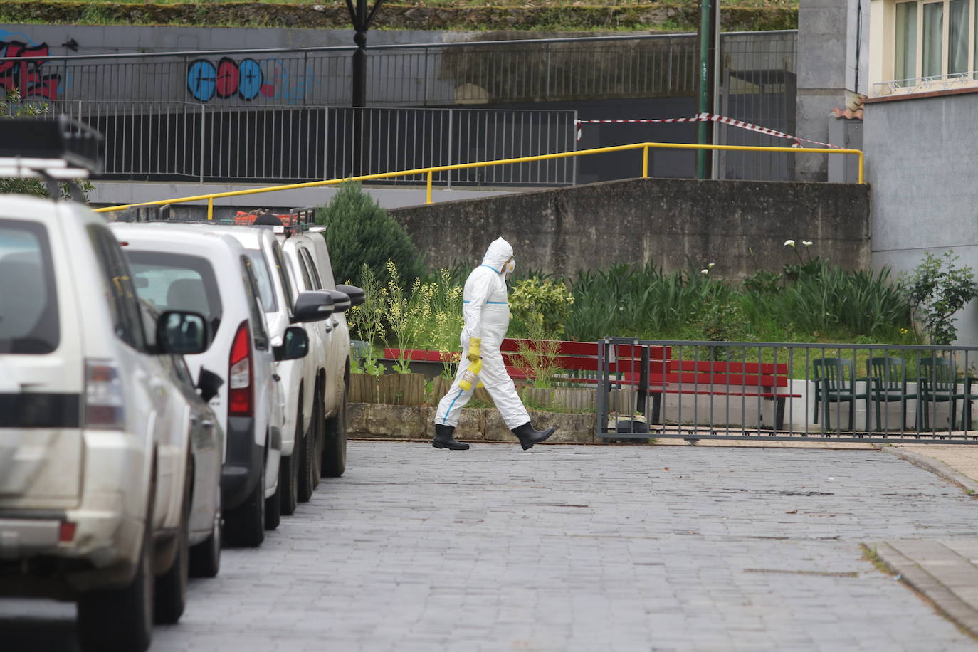 La residencia de mayores de Grado es uno de los focos del coronavirus en Asturias. En este equipamiento público se han registrado más de veinte positivos y una usuaria afectada ha fallecido.