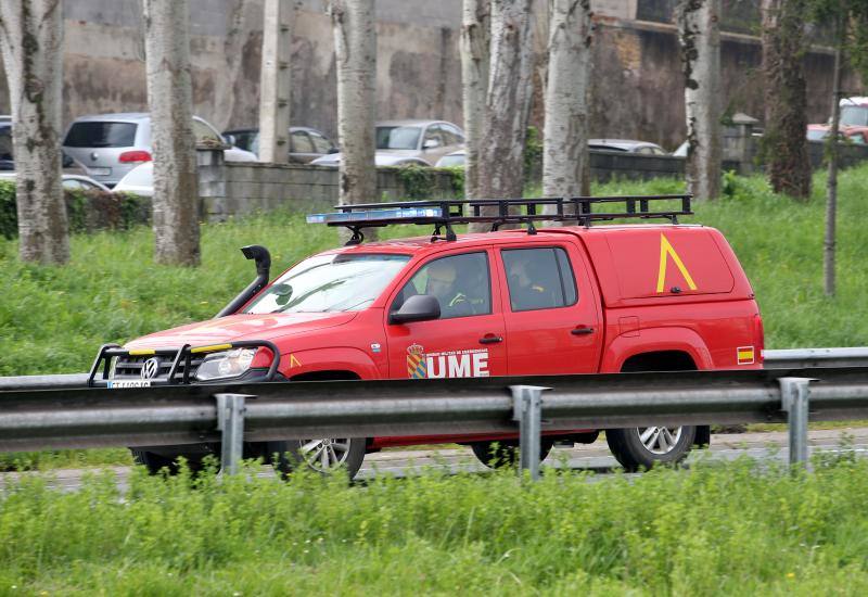 Noventa miembros de la Unidad Militar de Emergencias (UME) centran sus esfuerzos este sábado en la desinfección y limpieza de varios centros de salud de Asturias para prevenir la expansión del coroavirus. 