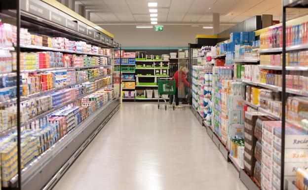 El Principado recomienda evitar la manipulación directa alimentos en los supermercados