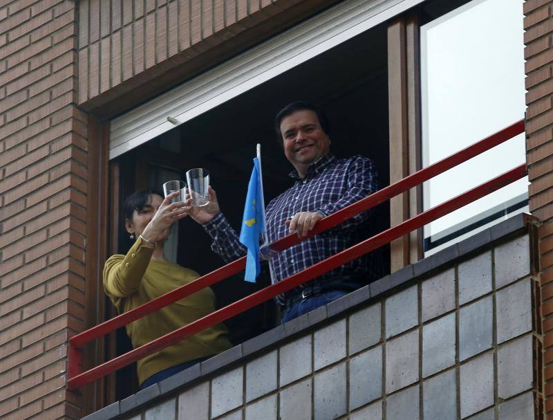 Fotos: El derbi en los balcones